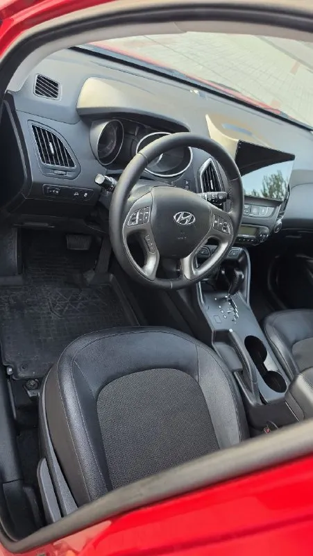 Hyundai ix35 рестайлинг 🚗✨
2014 Год 📅
Двигатель 2.0 бензин ⛽
Коробка автомат 🔄
Пробег 167.000 км! 🛣️
2 Ключа, все книжки! 📚🔑
Автомобиль в отличном состоянии! 🌟
Коробка, мотор, ходовая без нареканий от слова совсем! 🛠️✅ эндоскопию скину по запросу!!
2 Комплекта резины!
В общем автомобиль достойный, при. .. 9f93b9.png')">📹
6 Колонок! 🔊
Навигация! 🗺️
Адаптивные фары 💡
И многое другое! ✨
Г. Донецк 📍
Цена 1.290.000 ₽. Торг! Обмен! Кредит! 💰💸
Звоните +79495905326 📞
Если не доступен:
Мой телеграм +79885860906 💬📲
📲 Tg: с_e
📞 Звоните: +7(949)5905326 - фотография - 7