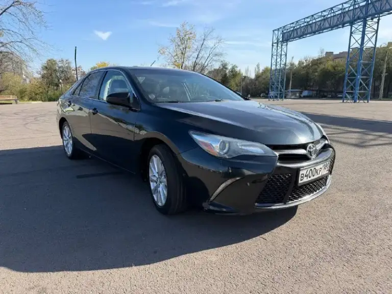 Toyota camry 55rest (usa).
Год выпуска : 2015
Двигатель: 2.5л. / 181л. С. Бензин.
.
Пробег 210.000 км. (не скручен).
Цвет авто - черный.
• Авто в донецке с 2021 года в одних руках.
Привезена со штатов после незначительного дтп правого заднего крыла. Безопасность целая!
☑ Богатая комплектация se - много приятных функций в виде: камера заднего вида, круиз, климат контроль, мультируль с лепестками переключения коробки передач, подогрев сидений первого ряда, подогрев зеркал, автозапуск двигателя. Салон комбинированный- кожа/ алькантара.
☑ Заводское остекление по кругу.
☑ Двигатeль / paбoтают идеaльнo.
☑ Автомобиль обслужен. Состояние сел и поехал. Масло и все расходники всегда менялись вовремя!
☑ Птс оригинал, я первый владелец.
Любые проверки за ваш счет.
В своей машине уверена на 100%, никогда не подводила!
Бонус : два комплекта резины зима/лето. Два комплекта ковриков (резина /ворс).
Осмотр г. Донецк
Цена : 1.750.000р. Возможен торг.
📲 Tg: @yulya_vl88
📞 Звоните: +7(949)4030875 - фотография - 1