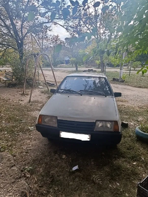 Админу мира и добра!!! Пропустите пожалуйста!!! Продам ваз 21099. 2000 г в карбюратор. Машина ездит каждый день. Двигатель все в порядке. Недавно перебрана гбц, ремень, помпа, масло, тосол, свечи, провода, перебран карбюратор. ( расход отличный). Масло в кпп,5 ступка. ( со щупом). Стартер новый, акб. Также поменяны ступичные подшипники, блины, колодки, задние стойки в сборе. Музыка, фаркоп, сигналка. По кузову есть вопросы пороги, арки, соединители ноги не выпадают. Резина норм. Документы: стс, птс, по тех. Паспорту. Цена:85 т р ост. +79493164027
📞 Звоните: +7(949)3164027 - фотография - 1