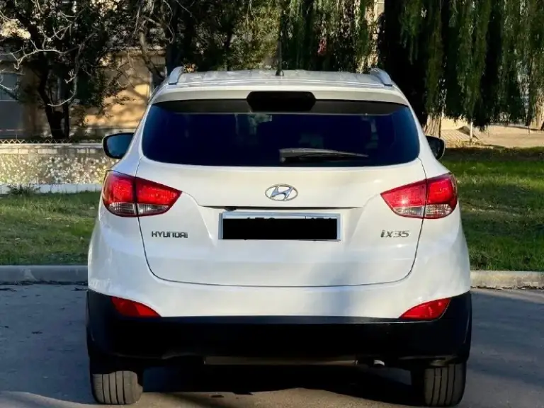 Hyundai ix35 2011
Двигатель 2.0
Коробка передач автоматическая
Вид топлива бензин
4-Эл-стеклоподъемника
Эл-складывание зеркал
Климат контроль двухзонный
Подогрев передних и задних сидушек
Комбинированный кожаный салон
Датчик света
Датчик дождя
Помощь при спуске
Противотуманные фары
Парктроник
Камера заднего вида
Подушки безопасности
Abs
Мульти руль
Многофункциональная магнитола
Борт компьютер
Подогрев лобового стекла
Сигнализация с автозапуском
Цена 1295.000р торг
+79495245474

Автомобиль в хорошем состоянии, кузов целый без рыжиков, ржавчин выглядет достойно. Мотор работает хорошо, по коробке также без нареканий, ходовая обслужена, салон не прокурен, пластик не зацарапан, по электрике все работает, с документами полный порядок, любой вид переоформления.
Готов на любые проверки с вашей стороны…
📞 🇷🇺 Звоните: +79495245474 - фотография - 4
