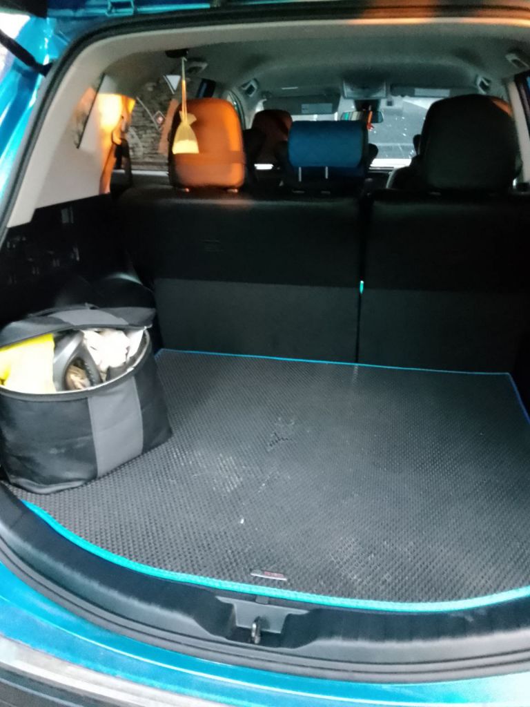 Продам toyota rav4 le, 09/17 2.5(180л. С) автомат, полный привод. Пробег 80000.проведено то.
Стандартная комплектация, мульти руль, камера заднего вида, круиз-контроль, кондиционер, и многое другое. Дополнительно установил оригинальные литые диски, защиту двигателя, стойки на капот, рейлинги на крышу, чехлы эко-кожа, руль кожа. Светодиодные лампы головного света и птф. Два комплекта колес. Цена 2.650,торг возле машины. Смотреть макеевка. Тел. +7(949)3331544 телеграмм +380 99 022 24 44 - фотография - 16