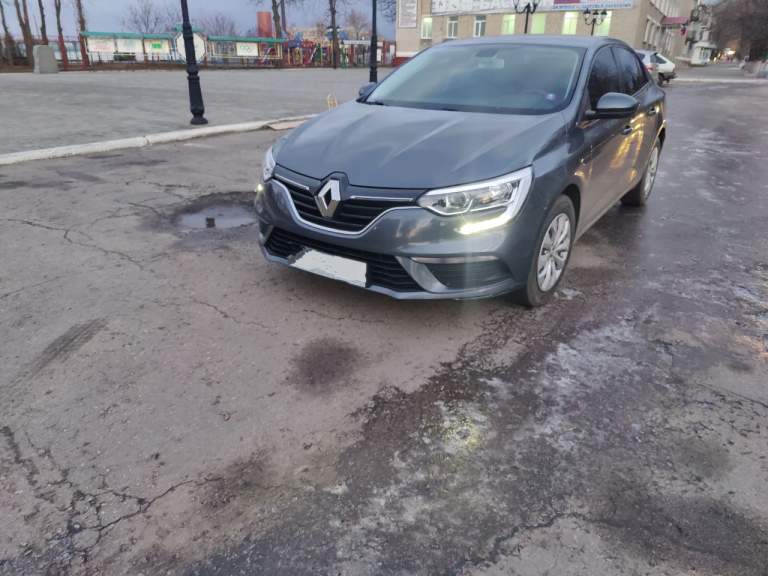 Продам renault megan 4.105000км оригинал пробег
2020 Года выпуска. С самым надёжным двигателем и коробкой механика, дизель
1.500 См куб. , 115 лошадей. Расход 5литров, в идеальном состоянии не бита не крашена 100% не красились даже бампера,
2-Х зонный климат-контроль,
Круиз-контроль, датчики света и дождя,
Дневные ходовые огни led
Задние фонари led bluetooth
Датчики давления в шинах
Полность обслужена,2комплекта ковриков салона,
,Не требует вложений, после большого т. О, замена масел, фильтров, колодок, и грм. Свердловск, +79591233949.1,5млн. Переоформление через гибдд на рф учёт.1550000руб - фотография - 4