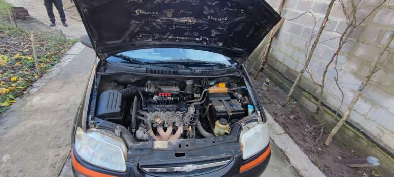 Продам chevrolet aveo 2005 года, двигатель 1.5 мкпп, гбо, электростеклоподьемники, сигнализация, музыка. Резина зима. Цена 350 тыс. Руб+ торг. +79493853660 - фотография - 18