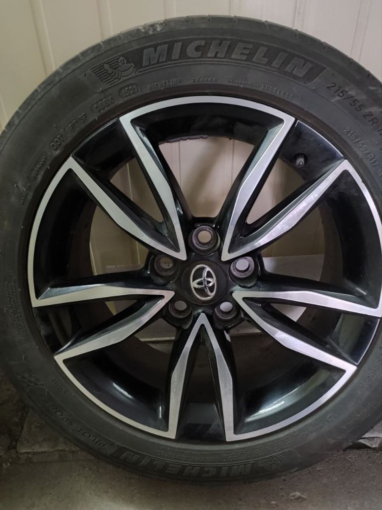 Диск литой toyota camry v50/55 r17

Цена: 9500 руб. /шт.

Состояние: б/у;
Ширина ободов, дюймов: 7;
Диаметр, дюймов: 17;
Вылет (ет): 45;
Количество отверстий: 5;
Диаметр расположения отверстий: 114.3;
Центральное отверстие (dia): 60.1;

Отличное состояние. Готов для установки на модельный ряд автомобилей следующих годов выпуска: 2011, 2012, 2013, 2014, 2015, 2016, 2017.

Тел. : +79591279860 - дмитрий - фотография - 1