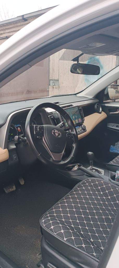 Toyota rav4 2016 hybrid (полный привод)

Авто в хорошей комплектации:

* Кожаный салон с алькантарой
* Электро-привод водительского сиденья
* Двух зонный климат-контроль
* Без ключевой доступ
* Подогрев сидений
* Электропривод багажника
* Кнопка старт стоп
* Круиз контроль
* Сигнализация пондора
* Птф
* Мультимедиа андроид
* Камера заднего вида

И многое другое…
Авто в идеальном состоянии

Возможен обмен на авто рав 4 гибрид с 21 года с моей доплатой.
Вин: jtmrjrev0gd018658
30000$
+7(949)4778984 Александр - фотография - 4