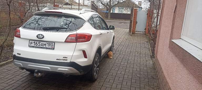 Автомобиль китайской сборки, оцинкован, то через 7-8 тыс. Крыша панорама, люк, прекрасная мульти медиа, блютуз, мп 4, гбо оборудование зарегистрировано в техпаспорте. Сделана качественная шумка. Машина задута и обработана. Пройдены все то. Не прокуренный салон. Не участвовала в дтп. Лкп в прекрасном состоянии. Фаркоп в наличии(для защиты) парктроники перед - зад и камера адаптивная. Климат-контроль, круиз-контроль, эл. Ручник, абс и все прибамбасы по движению и торможению есть. Я пенсионер и хочу коробку автомат. Возможен обмен на кроссовер с автоматом или роботом не старше 3 х лет с доплатой в ту или иную сторону. - фотография - 4