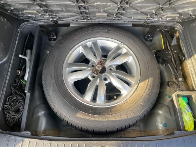 Продам hyundai tucson 2009 г. Акпп дизель, полный привод. Пробег 209 т. Заводится в любой мороз. Масло не берет. Коробка без пинков, климат контроль, подогрев сидений, сиглализация, ходовая полностью рабочая, велась тетрадь тех обслуживания с 2018 г, два комплекта ключей, два комплекта резины. Цена 1.020. +79591708554 собственник красный луч. - фотография - 9