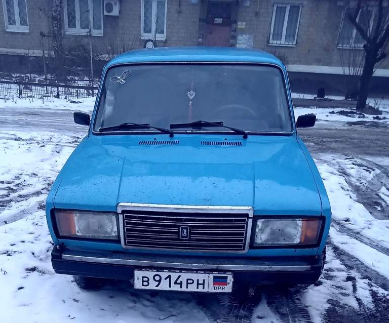Продам ваз 21😯7 на ходу по машине кузов нормальный стойки стаканы ланжероны целые новый стартер новая резина зима на титанах проводка работает на ходу каждый день 100т звоните 79496468341 - фотография - 1