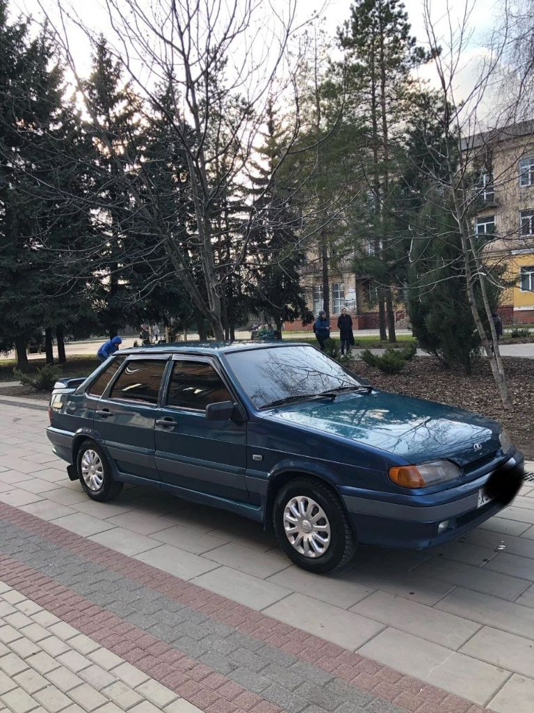 Продам 2115 2005 г. , инжектор, 1,5, 8 кл. Автомобиль весь в родной краске, есть пару рыжаков - на езде не влияют. Ходовка почти вся новая, новый стартер, новые передние фары, резина зима и лето. На ходу каждый день. Учет: 180 регион, я хозяин цена :340 т. Р. , торг реальному покупателю на косяки по лкп. Тел. : +7-949-347-11-07, +7-949-347-11-06 - фотография - 9
