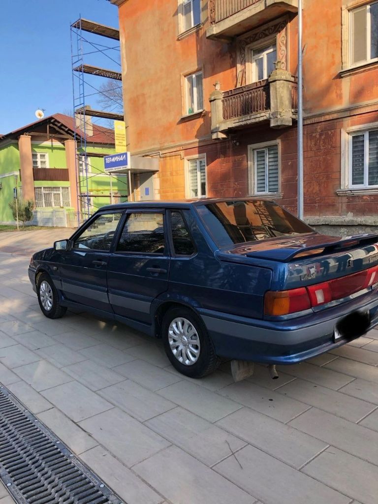 Продам 2115 2005 г. , инжектор, 1,5, 8 кл. Автомобиль весь в родной краске, есть пару рыжаков - на езде не влияют. Ходовка почти вся новая, новый стартер, новые передние фары, резина зима и лето. На ходу каждый день. Учет: 180 регион, я хозяин цена :340 т. Р. , торг реальному покупателю на косяки по лкп. Тел. : +7-949-347-11-07, +7-949-347-11-06 - фотография - 8