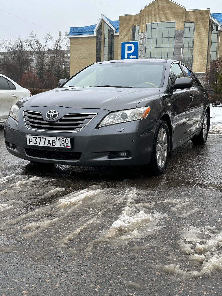 Тойота камри. 2006 год. Мотор 3.5.пробег 245 тыс. Полностью обслужена. Куплена в автосалоне.1 миллион 390 тыс. +79494056246 - фотография - 1