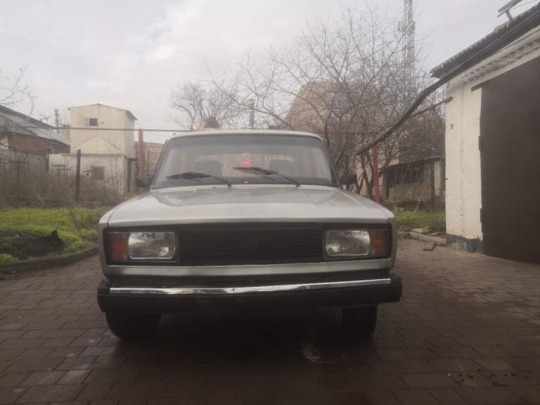 Продам ваз 2105 2010год 200тыс рублей срочно в хорошем состоянии, снята с учёта, юридически чиста, оформление по дкп - фотография - 1