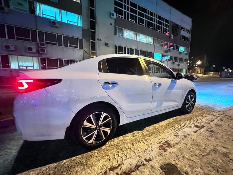 Kia rio iv 2018г 1.6 ат (123л. С. )
Комплектация prestige

Один хозяин, не бита не крашена, пробег реальный, все то в сервисной, в салоне не курили, сигнализация starline s96 с автозапуском и gps gsm, климат контроль, круиз контроль, обогрев лобового стекла, руля, и всех сидений, шины зима+лето nokian hakkapeliitta, коврики eva, регистратор + радар sho-mi wi-fi, шумка двери, полная комплектация, фары светодиоды, туманки светодиоды три цвета (холодный белый, желтый, теплый белый)
Любые проверки, птс оригинал.
+79499883377 - фотография - 10