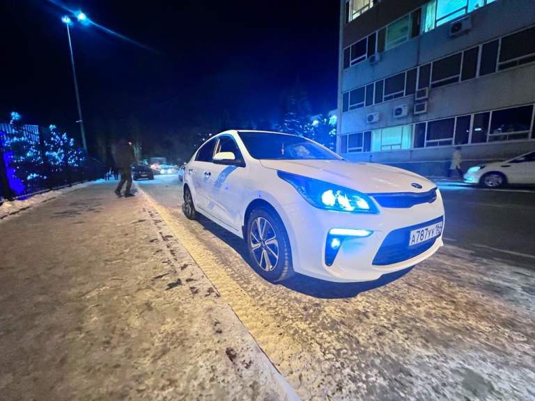 Kia rio iv 2018г 1.6 ат (123л. С. )
Комплектация prestige

Один хозяин, не бита не крашена, пробег реальный, все то в сервисной, в салоне не курили, сигнализация starline s96 с автозапуском и gps gsm, климат контроль, круиз контроль, обогрев лобового стекла, руля, и всех сидений, шины зима+лето nokian hakkapeliitta, коврики eva, регистратор + радар sho-mi wi-fi, шумка двери, полная комплектация, фары светодиоды, туманки светодиоды три цвета (холодный белый, желтый, теплый белый)
Любые проверки, птс оригинал.
+79499883377 - фотография - 8