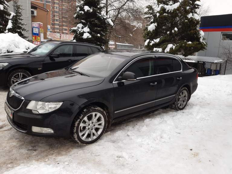 Skoda superb год 2010 двигатель 1.8 tsi (бензин, 152л. С. ) турбо. Коробка автомат (dsg) 7 ступеней. Пробег 196 тыс. Км. Комплектация: подогрев сидений, датчик света, датчик дождя, парктроник, мультируль, климат контроль 2х зонный, обогревы зеркал, авто складывание зеркал, омыватель фар и т. Д. Я собственник, любое переоформление, авто на местном учёте. Цена 980 000 руб. Торг. +79495010077 донецк. - фотография - 2