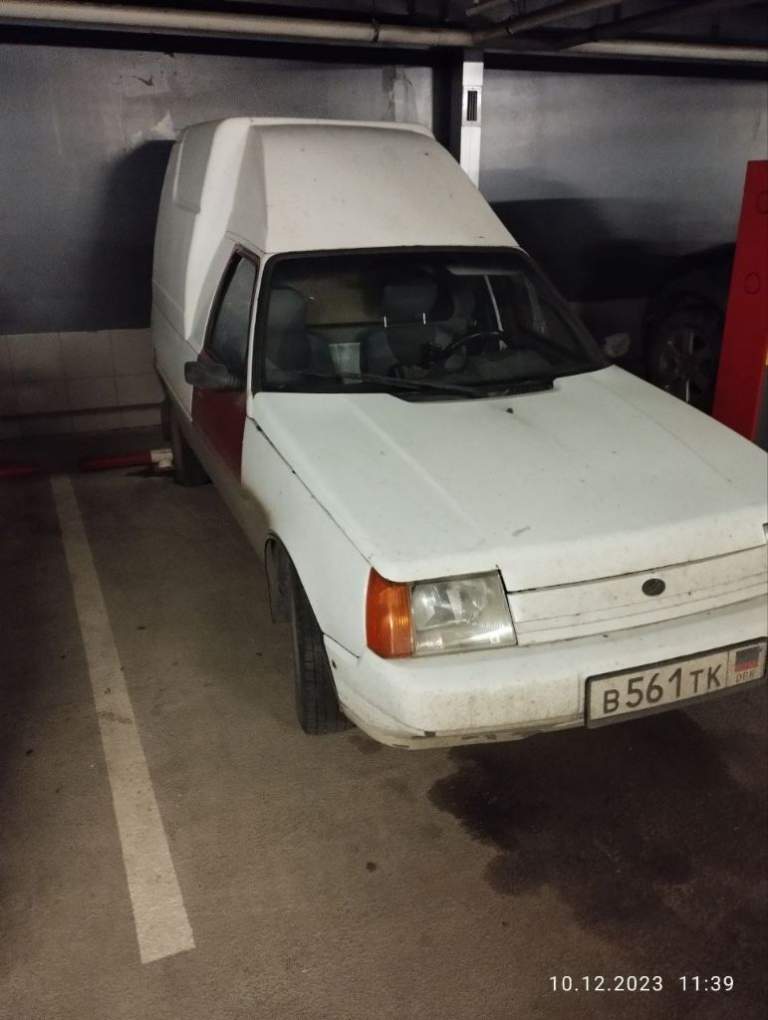 Продам заз 1105 пикап 1300см3. 2009г. В. Пробег 235000
По ходовой части: вся ходовка новая, передние амортизаторы (вкладыш) кояба, задние амортизаторы агат, передние тормозные диски новые, задние тормозные барабаны новые, колодки передние/задние заменены дамфи(оригинал).
Двигатель: после капремонта прошел 35000 км, высоковольтные провода новые, свечи замены не требуют, воздушный фильтр ланос, масло xado полусинтетика (на xado проходила обкатка и постоянно заливалось).
Коробка: в хорошем состоянии ремонта не требуется, масло трансмисионное италия + шприц ревитализант xado. Коробка оборотистая, заменены шестерни 3 и 5 передач + синхронизаторы.
Топливо: бензин/газ (в техпаспорт газовая установка внесена), редуктор камасета (после капремонта), фильтр заменен, бак 50 литров турция.
Кузов: заменены двери кабины на новые в отличном состоянии (старые сгнили), по кузову требуются сварочные работы (днище и задние колесные арки).
+79493065585 - фотография - 10