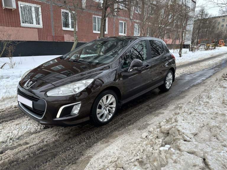 Продам peugeote 308
Цена: 850 000₽ торг у капота
Год выпуска: 2012 рестайдинг
Пробег: 160 000
Двигатель:1,6
Осмотр макеевка

Максимальная комплектация allure коробка автомат! Кузов в родной краске! Салон в идеальном состоянии, работает каждая кнопка и функция! Сиденья с подогревом как новые, без пятен и других дефектов! Панорама! Двигатель, акпп, ходовая в отличном состоянии. Airbag, боковые шторки безопасности заводские, никогда не срабатывали! Колеса зима, состояние хорошее, не старая!

Двух зонный климат, круиз контроль/ограничитель скорости, датчик дождя/ света, омыватель фар, электроскладывание зеркал, русифицированное меню, диодные ходовые огни, штатный задний парктроник, чёрная лаковая консоль, подрулевое управление музыкой, автозатемнение зеркала заднего вида, литые диски г17, abs, srs, система курсовой стабилизации esp, кожаный руль и подлокотник, хромированные накладки на педалях/ руле/порогах, качественная музыка с выходом usb, aux, подключение по bluetooth и многое другое. Доп. Установлена сигнализация

📲 Tg: @cuzen5512
📞 Звоните: +7(949)7775522 сергей - фотография - 1