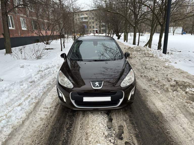 Продам peugeote 308
Цена: 850 000₽ торг у капота
Год выпуска: 2012 рестайдинг
Пробег: 160 000
Двигатель:1,6
Осмотр макеевка

Максимальная комплектация allure коробка автомат! Кузов в родной краске! Салон в идеальном состоянии, работает каждая кнопка и функция! Сиденья с подогревом как новые, без пятен и других дефектов! Панорама! Двигатель, акпп, ходовая в отличном состоянии. Airbag, боковые шторки безопасности заводские, никогда не срабатывали! Колеса зима, состояние хорошее, не старая!

Двух зонный климат, круиз контроль/ограничитель скорости, датчик дождя/ света, омыватель фар, электроскладывание зеркал, русифицированное меню, диодные ходовые огни, штатный задний парктроник, чёрная лаковая консоль, подрулевое управление музыкой, автозатемнение зеркала заднего вида, литые диски г17, abs, srs, система курсовой стабилизации esp, кожаный руль и подлокотник, хромированные накладки на педалях/ руле/порогах, качественная музыка с выходом usb, aux, подключение по bluetooth и многое другое. Доп. Установлена сигнализация

📲 Tg: @cuzen5512
📞 Звоните: +7(949)7775522 сергей - фотография - 4