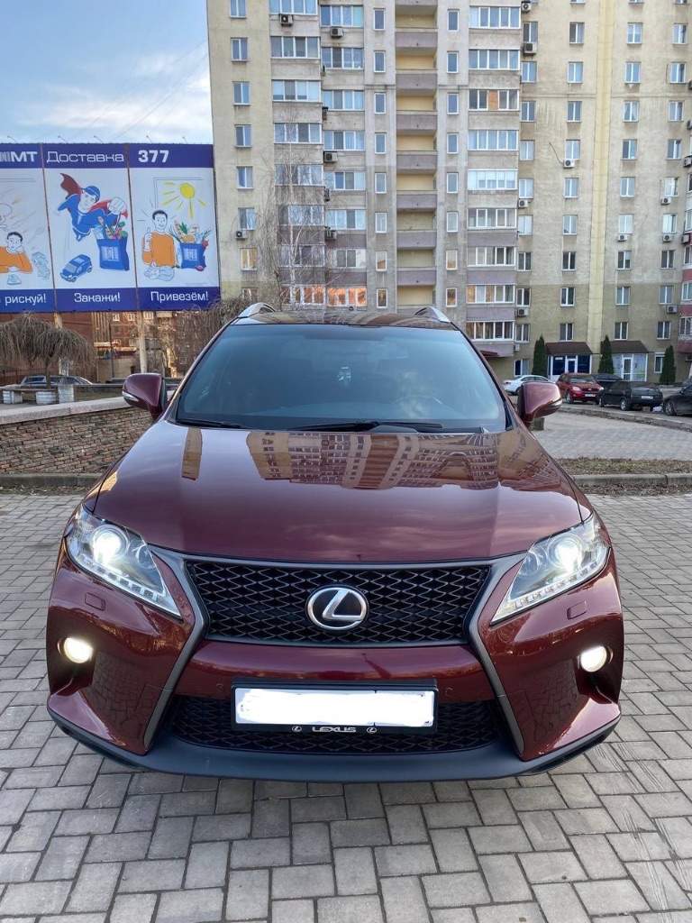 Продам lexus rx 350, официал, полный привод, с 8 ступенчатой акпп aisin.
С оригинальным пробегом 189000 км.
В максимальной комплектации f-sport с проекцией на стекло, черным потолком, навигацией с последними обновлениями и множеством других функций.
Машина полностью обслуженная, во вложениях не нуждается. В отличном состоянии по всем аспектам.
В комплекте 2 ключа и ключ механических блокировок акпп и тормозов, а также брелок доп сигнализации, есть 2 комплекта отличной резины зима/лето отдам в подарок.
Весь свет заменен на led.
Вопросы по тел. + 79493466205
К номеру привязаны ватсап и телеграмм.
Цена-3090000 руб. - фотография - 9