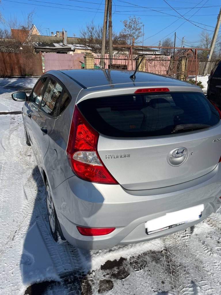 Продаю: hyundai solaris в ухоженном состоянии, всегда обслуживался вовремя. Ни разу не участвовал в дтп, 1 владелец
Мотор работает идеально, тихо, коробка работает идеально, кузов в прекрасном состоянии, без коррозии, сколов и притертостей. В прошлом месяце поменяны тормозные колодки, масло. Машину нужно видеть в живую, выглядит очень шикарно! Ничего делать не нужно, повторюсь все в идеале, все обслужено.
По всем вопросам готов ответить по телефону.
Hyundai solaris
Пробег: 168т. Км.
Год выпуска: 2011
Двигатель:1.4
Коробка передач: автомат
Цена:979990 т. Р
Торг будет
+79494280735
Осмотр донецк. - фотография - 7