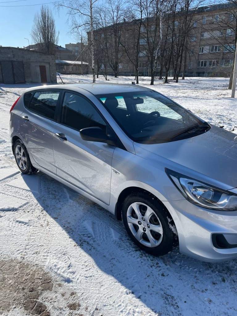 Продаю: hyundai solaris в ухоженном состоянии, всегда обслуживался вовремя. Ни разу не участвовал в дтп, 1 владелец
Мотор работает идеально, тихо, коробка работает идеально, кузов в прекрасном состоянии, без коррозии, сколов и притертостей. В прошлом месяце поменяны тормозные колодки, масло. Машину нужно видеть в живую, выглядит очень шикарно! Ничего делать не нужно, повторюсь все в идеале, все обслужено.
По всем вопросам готов ответить по телефону.
Hyundai solaris
Пробег: 168т. Км.
Год выпуска: 2011
Двигатель:1.4
Коробка передач: автомат
Цена:979990 т. Р
Торг будет
+79494280735
Осмотр донецк. - фотография - 4