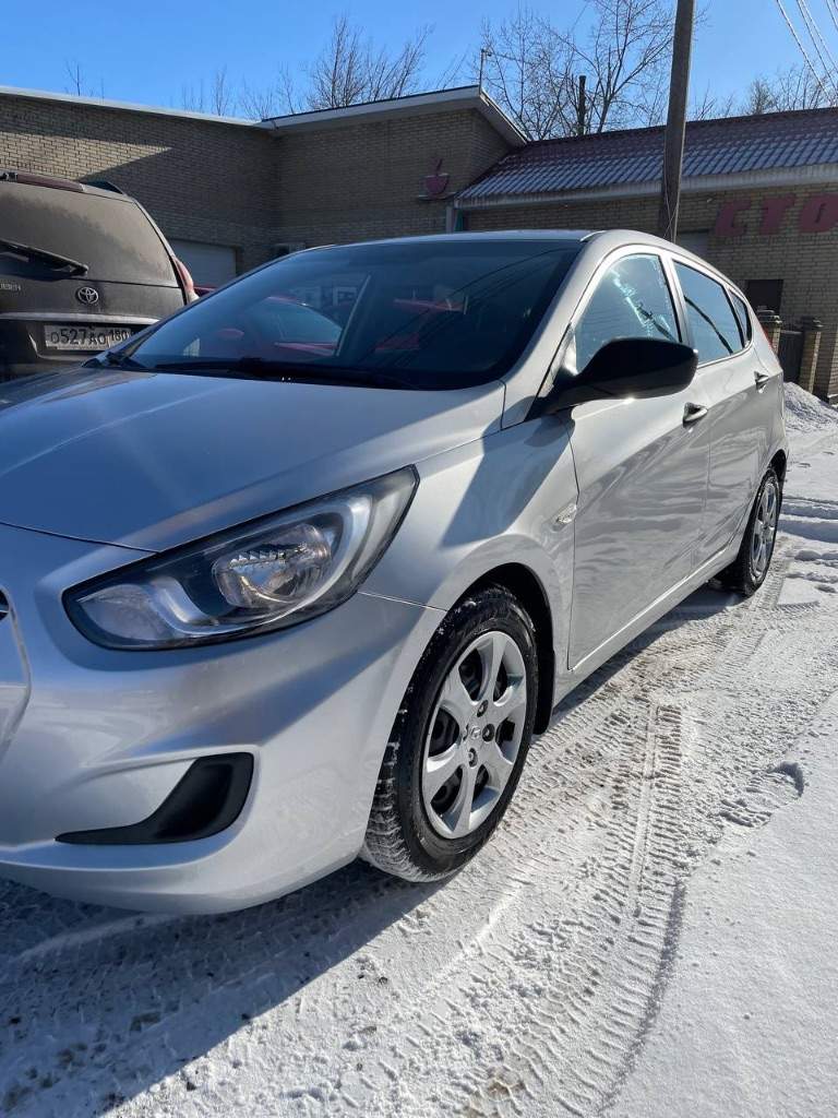 Продаю: hyundai solaris в ухоженном состоянии, всегда обслуживался вовремя. Ни разу не участвовал в дтп, 1 владелец
Мотор работает идеально, тихо, коробка работает идеально, кузов в прекрасном состоянии, без коррозии, сколов и притертостей. В прошлом месяце поменяны тормозные колодки, масло. Машину нужно видеть в живую, выглядит очень шикарно! Ничего делать не нужно, повторюсь все в идеале, все обслужено.
По всем вопросам готов ответить по телефону.
Hyundai solaris
Пробег: 168т. Км.
Год выпуска: 2011
Двигатель:1.4
Коробка передач: автомат
Цена:979990 т. Р
Торг будет
+79494280735
Осмотр донецк. - фотография - 1