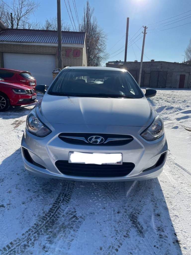 Продаю: hyundai solaris в ухоженном состоянии, всегда обслуживался вовремя. Ни разу не участвовал в дтп, 1 владелец
Мотор работает идеально, тихо, коробка работает идеально, кузов в прекрасном состоянии, без коррозии, сколов и притертостей. В прошлом месяце поменяны тормозные колодки, масло. Машину нужно видеть в живую, выглядит очень шикарно! Ничего делать не нужно, повторюсь все в идеале, все обслужено.
По всем вопросам готов ответить по телефону.
Hyundai solaris
Пробег: 168т. Км.
Год выпуска: 2011
Двигатель:1.4
Коробка передач: автомат
Цена:979990 т. Р
Торг будет
+79494280735
Осмотр донецк. - фотография - 2