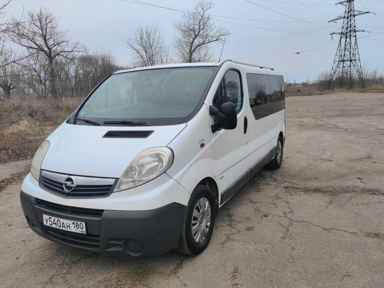 Продам опель виваро 2011 г. Пассажир 8+1, длинная база. Пробег не скрученный 568 т км. Новая резина лето. В дтп не участвовал. Находится г шахтёрск. Цена 1 500 000. Небольшой торг. +79493691323 - фотография - 1
