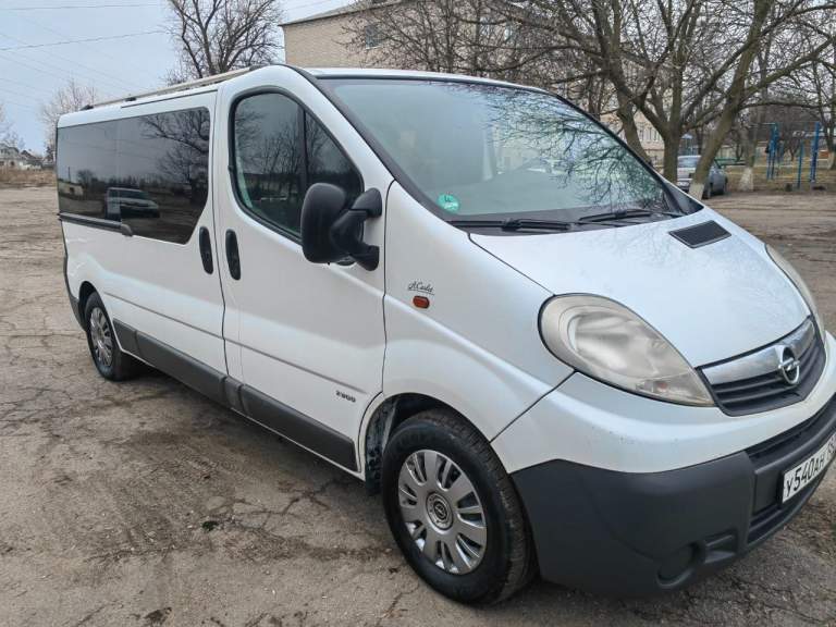 Продам опель виваро 2011 г. Пассажир 8+1, длинная база. Пробег не скрученный 568 т км. Новая резина лето. В дтп не участвовал. Находится г шахтёрск. Цена 1 500 000. Небольшой торг. +79493691323 - фотография - 2
