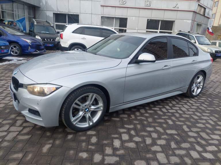 Продам bmw 320i двигатель бензиновый 2.0 твин турбо пробег 152 тыс. Авто в идеальном состоянии, любые проверки на любом сто. Цена 2.500 000 ₽ торг у капота возможен обмен - фотография - 7