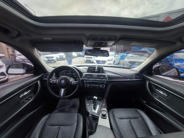 Продам bmw 320i двигатель бензиновый 2.0 твин турбо пробег 152 тыс. Авто в идеальном состоянии, любые проверки на любом сто. Цена 2.500 000 ₽ торг у капота возможен обмен - фотография - 3