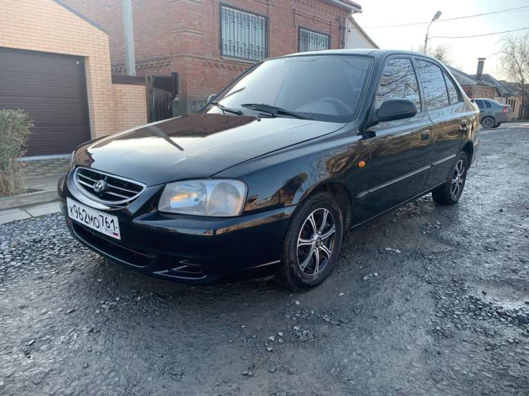 Продам акцент, 2006 год, 1,6 обьем 16 клапанный 102 л. С. Бензиновый, пробег 215000.. Коробка автомат, 100 км назад заменен грм+ролики, помпа, генератор, масляный насос, масло в двигателе и акпп, термостат, датчик распредвала, чеки из сто камаз есть,
Дополнительно нужно смотреть переднюю ходовую, что то постукивает на больших ямах
Учёт рф 180, я собственник
Было заменено лобовое стекло на итальянское, по причине прилёта камня из военного урала по встречной полосе
Из проблем - отсутствие 4 скорости, в данный момент разбираюсь в проблеме, уже заменил гидроблок и соленоиды акпп, дело в тормозной ленте (для этого акпп снимать не надо), сам в погонах, поэтому некогда менять
Небольшие сколы по кузову, один маленький рыжик на заднем крыле
Исходя из цен на сегодняшний день по днр хочу за него 350 тысяч, торг присутствует
Переоформление через мрэо, или по дкп - фотография - 1