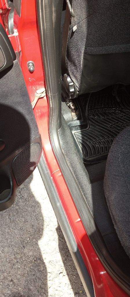 Продам opel astra g универсал 1999 года. Объём двигателя 1.6. По кузову нареканий нет, кузов оцинкован, по лакокрасочному покрытию есть дефекты. Пробег 232000. Пол года назад поменяна помпа, ремень грм, две недели назад поменяны колодки. Стоит новый стартер. Была замена радиатора охлаждения плюс патрубки. Стоит новая летняя резина. Документы переоформлены с днр на рф учёт. Г. Горловка. Остальные вопросы по телефону. Цена 450000. Торг. +79493268273 - фотография - 7