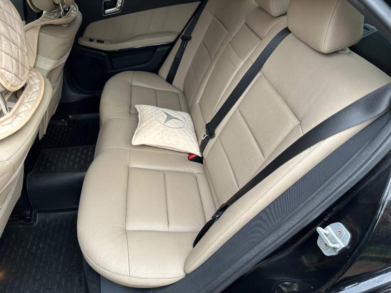 E-class 350 4matic, объём (3.5 бензин)
-2010 Года выпуска-автомобиль в отличном состоянии, без нареканий, самая полная комплектация, машина недавно прошла то, заменены все масла и фильтра, кузов покрыт жидким стеклом.
Пробег 271 тыс. Км.
Цена 1 770 000 руб.
Для получения более подробной информации звоните:+79495994128 - фотография - 7