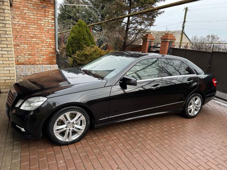 E-class 350 4matic, объём (3.5 бензин)
-2010 Года выпуска-автомобиль в отличном состоянии, без нареканий, самая полная комплектация, машина недавно прошла то, заменены все масла и фильтра, кузов покрыт жидким стеклом.
Пробег 271 тыс. Км.
Цена 1 770 000 руб.
Для получения более подробной информации звоните:+79495994128 - фотография - 4