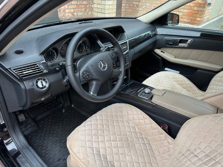 E-class 350 4matic, объём (3.5 бензин)
-2010 Года выпуска-автомобиль в отличном состоянии, без нареканий, самая полная комплектация, машина недавно прошла то, заменены все масла и фильтра, кузов покрыт жидким стеклом.
Пробег 271 тыс. Км.
Цена 1 770 000 руб.
Для получения более подробной информации звоните:+79495994128 - фотография - 6