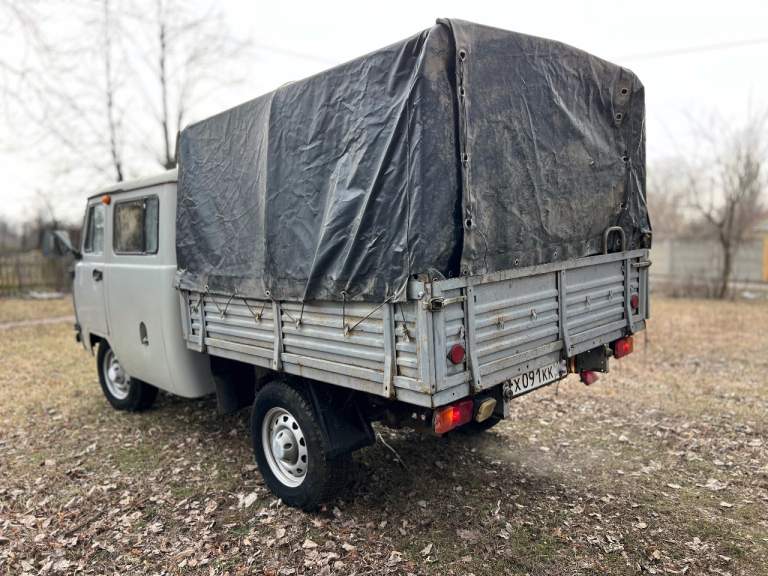 🇷🇺⛔️⛔️⛔️Продам уаз фермер. 4x4⛔️⛔️⛔️инжектор автомобиль в очень хорошем состояние, полный привод работает, масло негде не течет, печка греет, дворники и свет работают, двигатель не дымит не троит едет мягко и плавно. Год:2010 документы в полном порядке все номера рамы кузова и кабины читаются. Резина хорошая зима +79493163191 донецк цена:610т. Рублей - фотография - 5