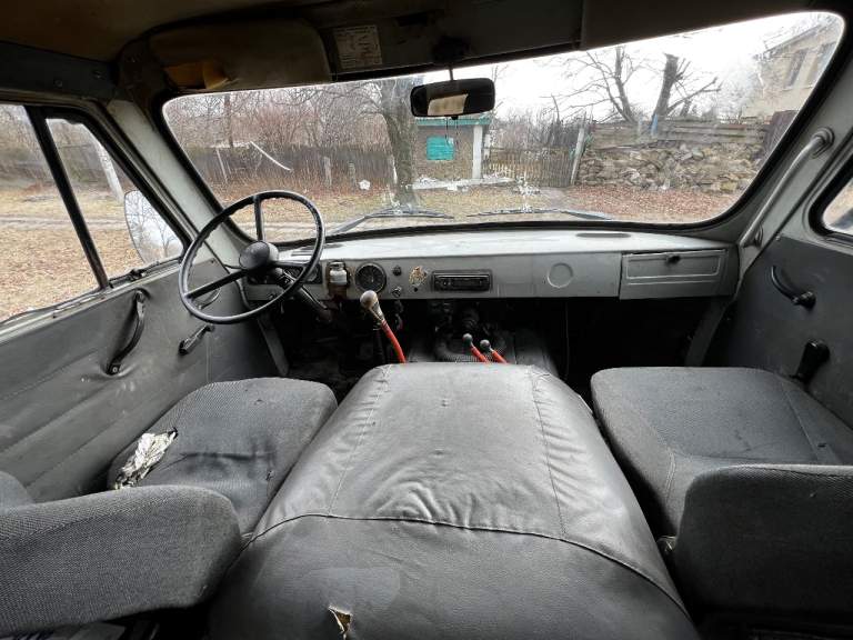🇷🇺⛔️⛔️⛔️Продам уаз фермер. 4x4⛔️⛔️⛔️инжектор автомобиль в очень хорошем состояние, полный привод работает, масло негде не течет, печка греет, дворники и свет работают, двигатель не дымит не троит едет мягко и плавно. Год:2010 документы в полном порядке все номера рамы кузова и кабины читаются. Резина хорошая зима +79493163191 донецк цена:610т. Рублей - фотография - 7