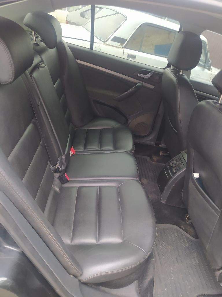 Продам шкода октавия а5, комплектация элеганс. Мотор fsi 2л. Кожаный салон, ксенон, без дтп, один хозяин. Без рыжиков, не гнилая. Все обслуживается вовремя и с нормальных запчастей. 2008г. Цена 750 000р. Торг реальному покупателю. Интересен обмен на джип (китай не предлагать) с моей доплатой. Осмотр в г. Харцызске. Тел +7 949 315 28 43 - фотография - 15