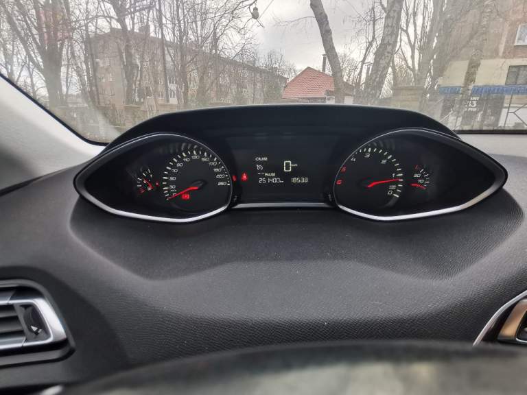Peugeot 308 sw 2015. 1.6 турбо дизель. В хорошем состоянии. Климат контроль, панорамная крыша.8
На одометре 251000.
Цена 950000
Харцызск. +79494438198 - фотография - 1