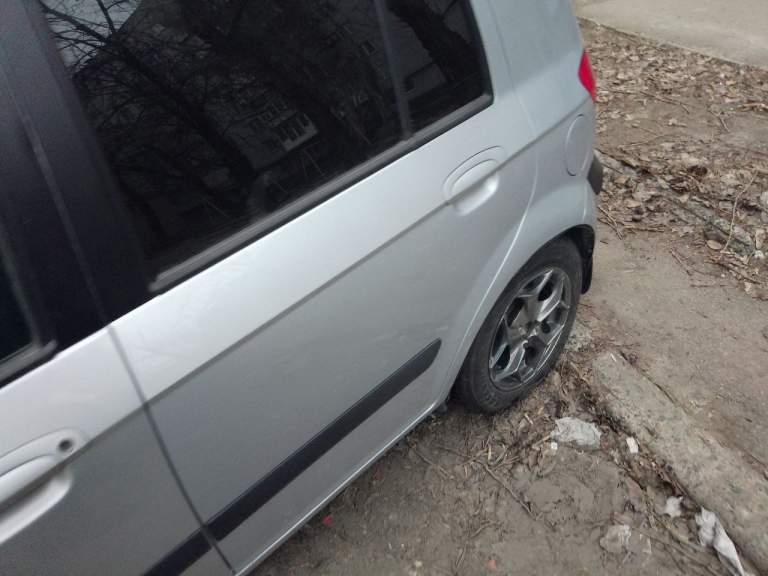 Продам hyundai getz gls 2006
Автомат 1.6
Пробег 183000

Автомат, кондиционер, 4-стеклоподьемника, эл-регуловка зеркал, подогрев заднего стекла
Новые колодки передние и задние
Масло поменял, антифриз новый, ходовая вся сделана
Новая зимнаяя резина
Двигатель работает ровно, масло не ест не дымит
Коробка не пинается
Кузов без рыжиков
Осмотр в донецке
Любое оформление в мрэо

Цена: 670000+ торг
+79494219091 - фотография - 2