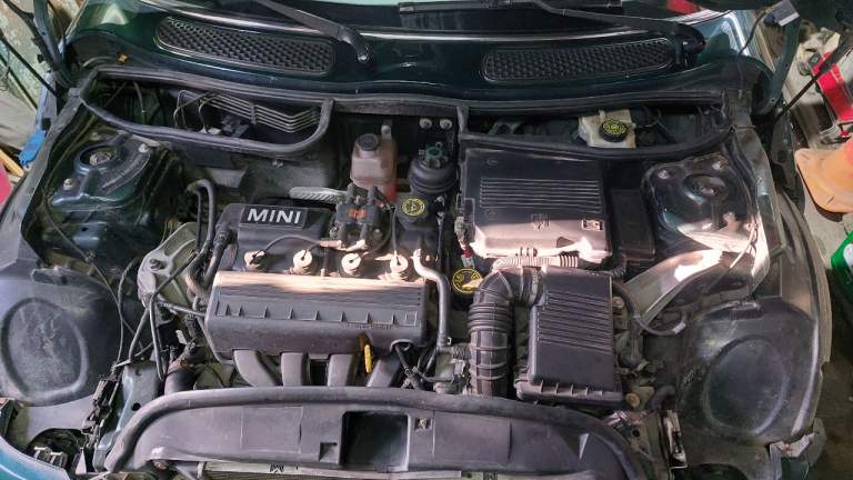 Продам mini one в хорошем состоянии 2004год двигатель 1.6 мех. Цена 10000 торг. +79493265180. Осмотр донецк. - фотография - 6