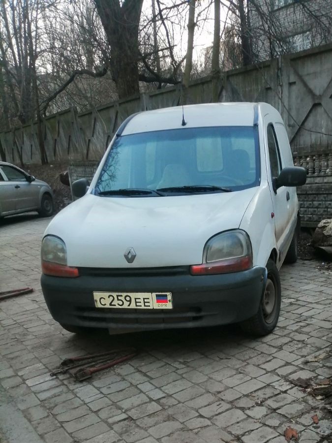 Renault kangoo 1, 2001 год. Объем двигателя - 1,9; дизель. Все поменяно, отремонтировано, нет ржавчины. Машина делалась для себя пробег 230 тысяч. Нужна машина поменьше. Прожада/обмен.
350.000 Тыс. Рублей
+79494150854 - фотография - 3