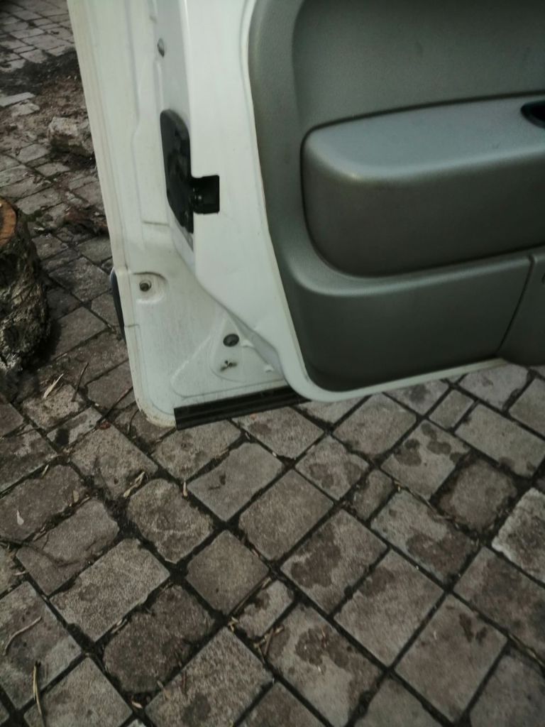 Renault kangoo 1, 2001 год. Объем двигателя - 1,9; дизель. Все поменяно, отремонтировано, нет ржавчины. Машина делалась для себя пробег 230 тысяч. Нужна машина поменьше. Прожада/обмен.
350.000 Тыс. Рублей
+79494150854 - фотография - 5