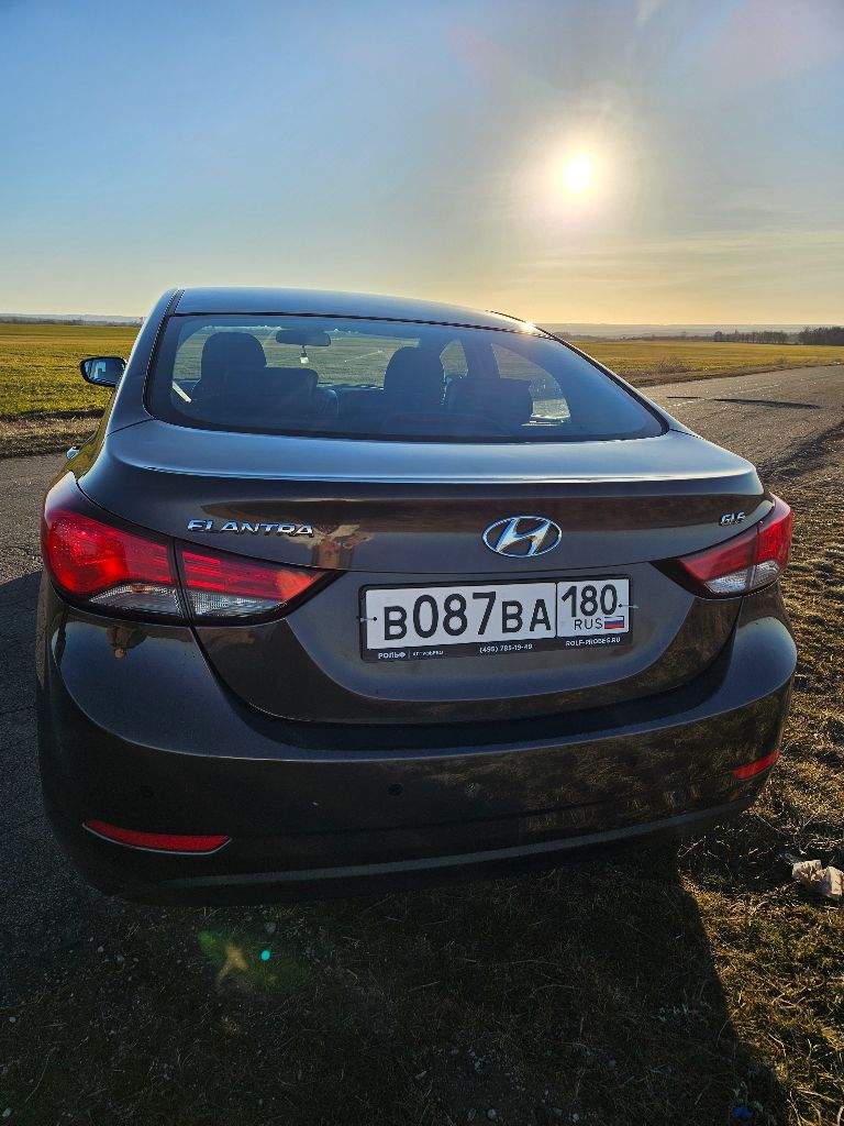Продам hyundai elantra 2014года в хорошем состоянии. Вся в родном окрасе, пробег родной 113тысяч. Коробка автомат, подогрев передних сидений, климат контроль. Все вопросы по номеру +79493292343
Цена 1400000,торг присутствует - фотография - 2