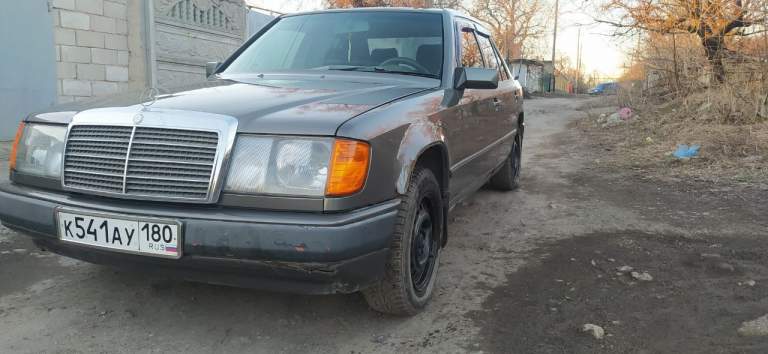 Продам mercedes-benz w124 2.3, мкпп 5 ст. , бензин, пробег 250 000 км. , также отдам комплект летней резины на дисках.
Цена 250 т. Р. Торг, осмотр макеевка. Все вопросы по тел. +7949 4069626. - фотография - 4