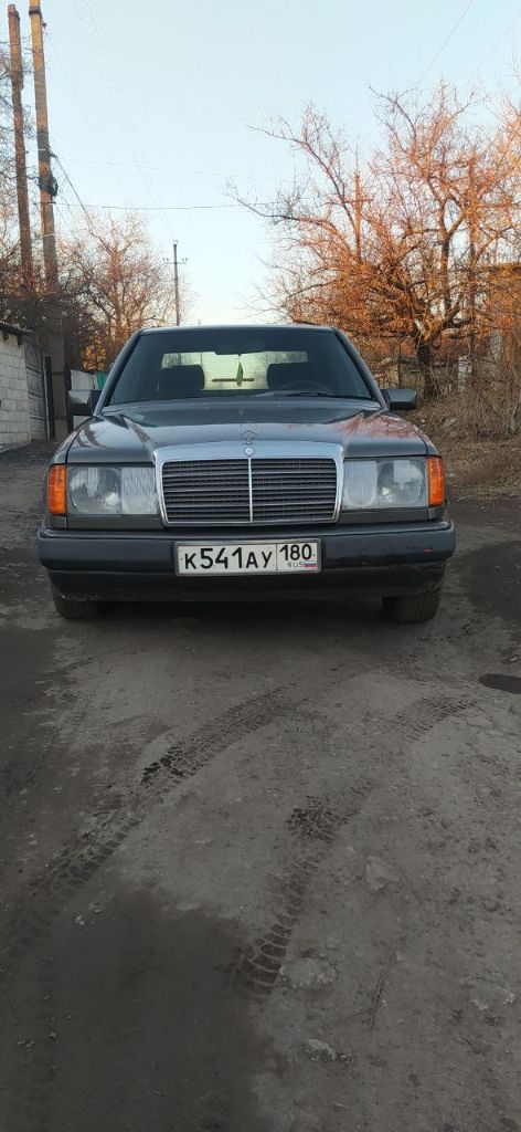 Продам mercedes-benz w124 2.3, мкпп 5 ст. , бензин, пробег 250 000 км. , также отдам комплект летней резины на дисках.
Цена 250 т. Р. Торг, осмотр макеевка. Все вопросы по тел. +7949 4069626. - фотография - 1