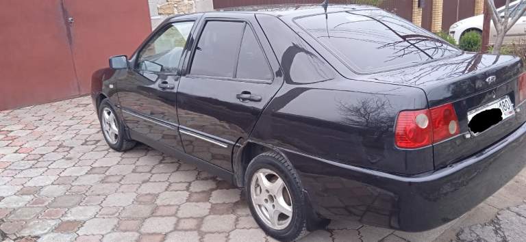 Продам авто chery amulet. 2008 год выпуска. Родного пробег 267000 км. За время владением автомобиля было много чего поменяно. Днище обрабатывалось сразу после покупки. Авто полностью обслужено. Мотор не дымит, масло от замены до замены не доливаю. Кпп без нареканий. Ходовая сделана. Резина зима. Стоит газ евро-4, в документы вписан. Машина местная, стоит на 180 регионе. По кузову есть возрастные болячки, но не критичные. С машиной отдам кое какие запчасти. Каждый день на ходу. Цена 285000 рублей. Торг у машины. Быстрым 265000 руб. Осмотр г. Макеевка +79494148040 - фотография - 6