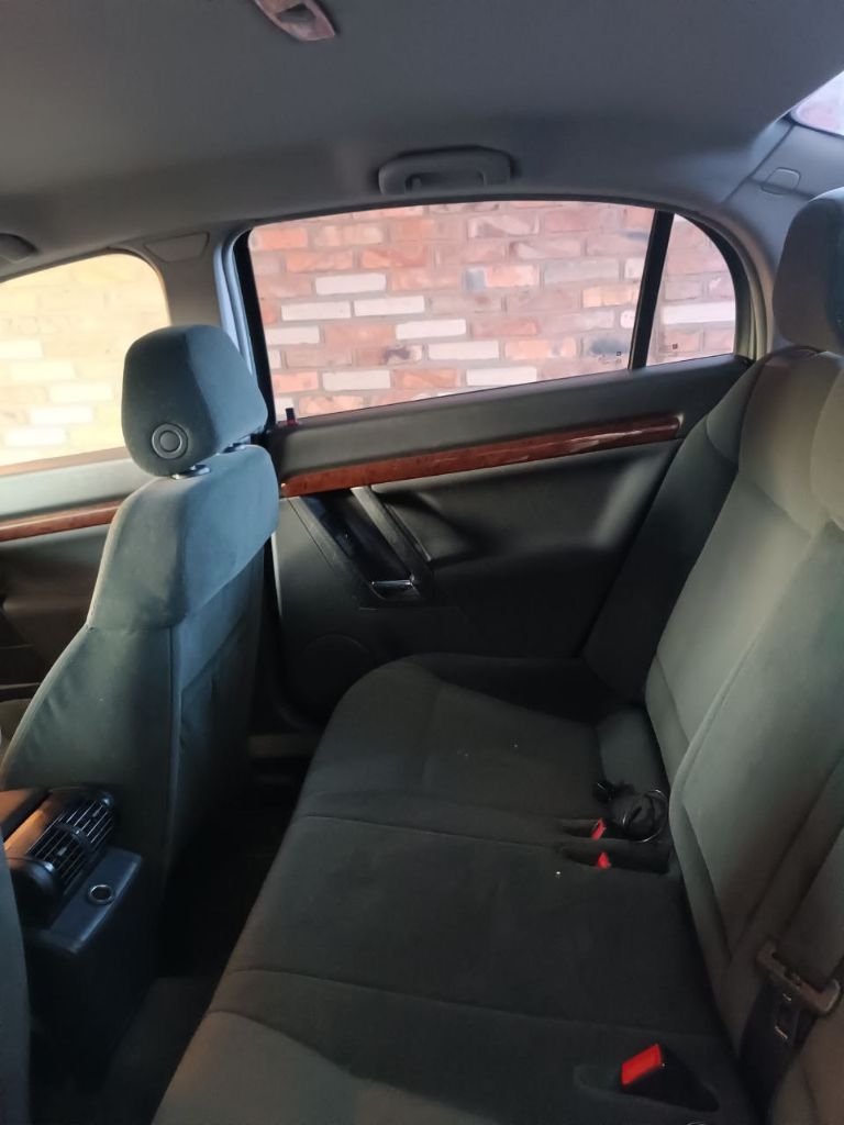 Opel vectra 2004 год пробег 163 км автомобиль полностью обслужин, без подводных камней очень экономичный 300р на 180 км по городу. Лэд линзы, парктроник, андроид магнитола, климат контроль двух зонный, коробка автомат работает идеально, двигатель 2.2 бензин газ метан, 2 комплекта резины с дисками звоните в любое время +79493506251 - фотография - 9
