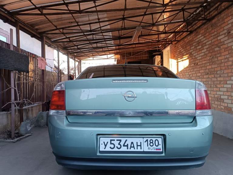 Opel vectra 2004 год пробег 163 км автомобиль полностью обслужин, без подводных камней очень экономичный 300р на 180 км по городу. Лэд линзы, парктроник, андроид магнитола, климат контроль двух зонный, коробка автомат работает идеально, двигатель 2.2 бензин газ метан, 2 комплекта резины с дисками звоните в любое время +79493506251 - фотография - 7